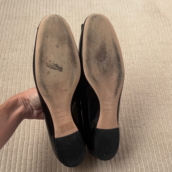 Roger Vivier Black Flats with Gold Accent - Picture 5 of 11